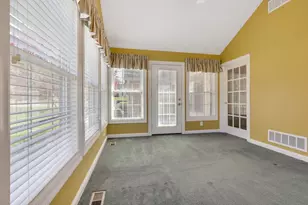 1477 Meadow Ridge Dr, Lancaster, OH 43130 - Photo 5