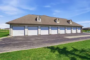 675 Hidden Springs Dr, Lewis Center, OH 43035 - Photo 35