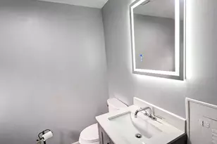 921 N Nelson Rd, Columbus, OH 43219 - Photo 5