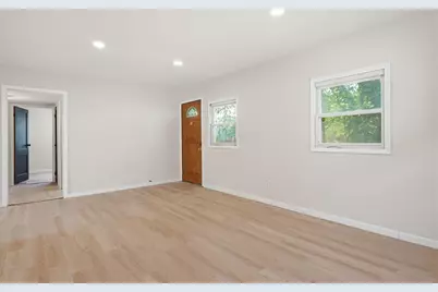 1074 S James Road, Columbus, OH 43227 - Photo 5
