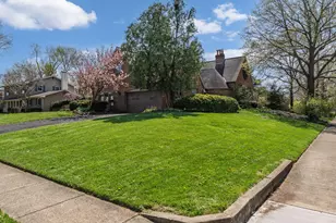 4360 Woodhall Rd, Columbus, OH 43220 - Photo 5