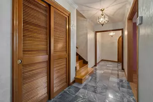 4360 Woodhall Rd, Columbus, OH 43220 - Photo 11