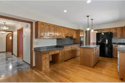 4360 Woodhall Road, Columbus, OH 43220 - Photo 17