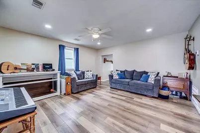 349 Barnes Avenue, Circleville, OH 43113 - Photo 5