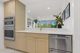 1 Miranova Pl, Columbus, OH 43215 - Photo 7