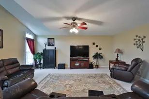 641 Meadows Dr, Delaware, OH 43015 - Photo 11