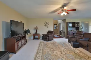 641 Meadows Dr, Delaware, OH 43015 - Photo 9