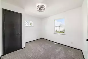 5548 Roche Dr, Columbus, OH 43229 - Photo 29