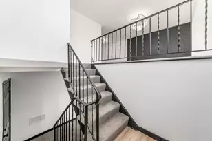 5548 Roche Dr, Columbus, OH 43229 - Photo 33