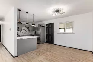 5548 Roche Dr, Columbus, OH 43229 - Photo 13