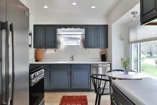 312 E Royal Forest Blvd, Columbus, OH 43214 - Photo 9