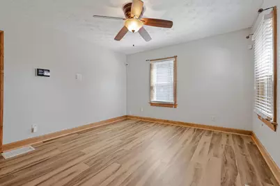 1219 E Locust Street, Lancaster, OH 43130 - Photo 9