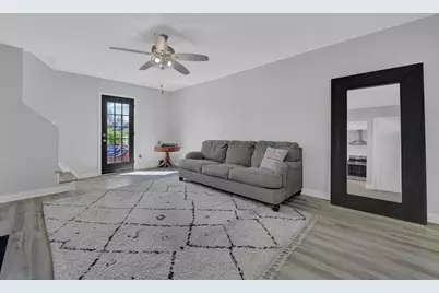 1029 E 19th Avenue, Columbus, OH 43211 - Photo 3