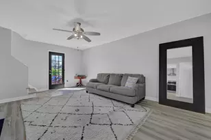 1029 E 19th Ave, Columbus, OH 43211 - Photo 3