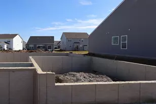 352 Oakmont Dr, Commercial Point, OH 43116 - Photo 3