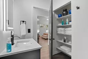 2313 Airport Dr, Columbus, OH 43219 - Photo 17