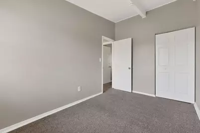 1672 Duxberry Avenue, Columbus, OH 43219 - Photo 17