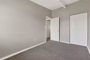 1672 Duxberry Ave, Columbus, OH 43219 - Photo 17