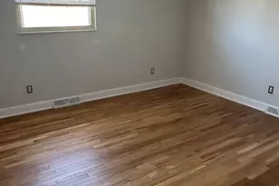 4865 Dierker Rd, Columbus, OH 43220 - Photo 5