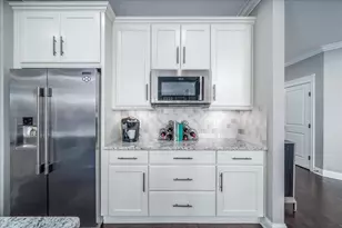 3877 Village Club Dr, Powell, OH 43065 - Photo 31