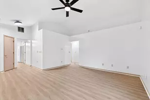 2064 Waymont Rd, Columbus, OH 43229 - Photo 9