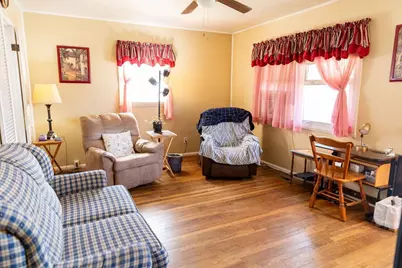 979 W Hubert Avenue, Lancaster, OH 43130 - Photo 7