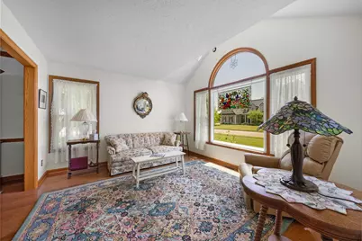 1102 Farmington Lane, Washington Court House, OH 43160 - Photo 3