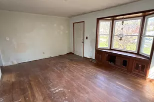 3441 Eisenhower Rd, Columbus, OH 43224 - Photo 11