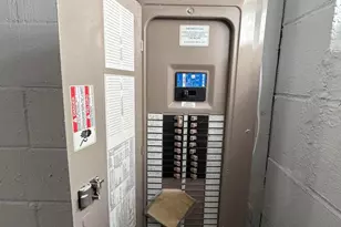 3441 Eisenhower Rd, Columbus, OH 43224 - Photo 17