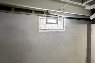 3441 Eisenhower Rd, Columbus, OH 43224 - Photo 13