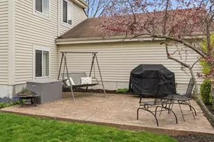 4556 Huckleberry Ct, Hilliard, OH 43026 - Photo 3