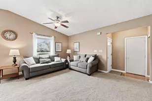 4556 Huckleberry Ct, Hilliard, OH 43026 - Photo 5