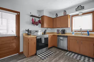 180 W Columbus St, Pickerington, OH 43147 - Photo 11