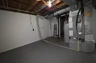 4915 Kresge Dr, Columbus, OH 43232 - Photo 11