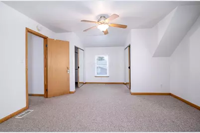 581 E Main Street, Circleville, OH 43113 - Photo 7