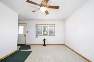 581 E Main St, Circleville, OH 43113 - Photo 17