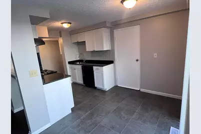 2470 Nassau Drive, Columbus, OH 43232 - Photo 17