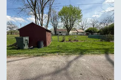 1222 E Paint Street, Washington Court House, OH 43160 - Photo 3