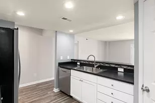 6335 Lakeview Dr W, Grove City, OH 43123 - Photo 11