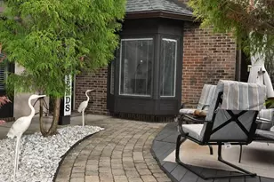 5713 Notre Dame Pl, Columbus, OH 43213 - Photo 3