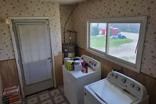317 Long St, Ashville, OH 43103 - Photo 9