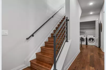 799 N 6th Street, Columbus, OH 43215 - Photo 35