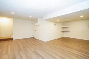 1725 Convair Dr, Galloway, OH 43119 - Photo 3