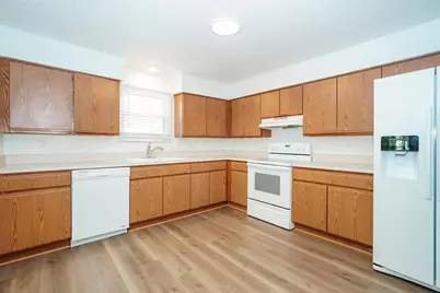 1725 Convair Drive, Galloway, OH 43119 - Photo 7