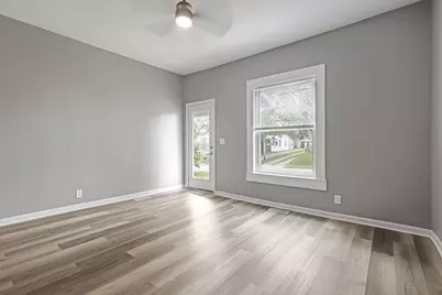 90 S Columbus Street, Sunbury, OH 43074 - Photo 9