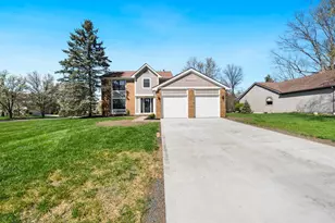 294 Meadow View Dr, Powell, OH 43065 - Photo 7