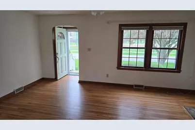 299 E Dominion Boulevard, Columbus, OH 43214 - Photo 9