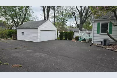 299 E Dominion Boulevard, Columbus, OH 43214 - Photo 3