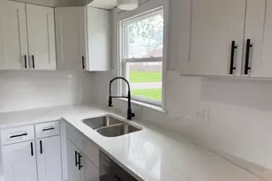 746 Oakland Park Ave, Columbus, OH 43224 - Photo 11