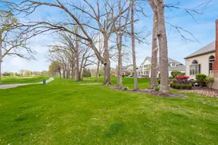 5695 Medallion Dr E, Westerville, OH 43082 - Photo 79